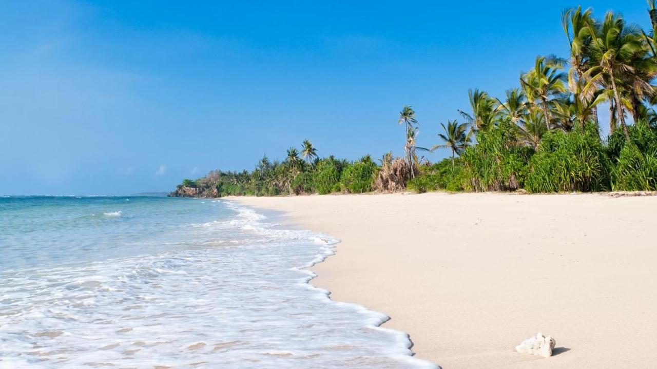4 U Luxury Bungalows Diani Diani Beach Exterior foto