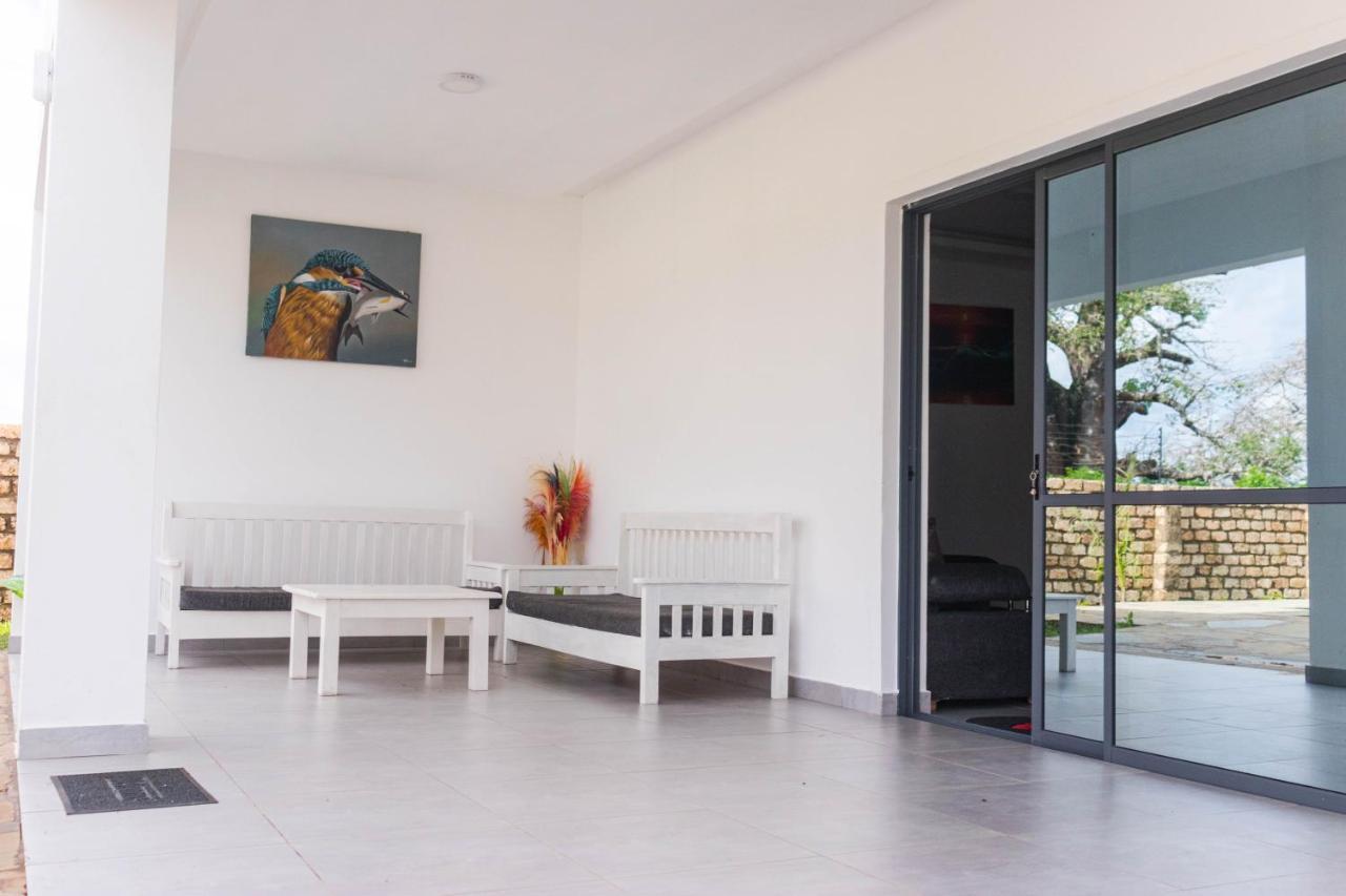 4 U Luxury Bungalows Diani Diani Beach Exterior foto