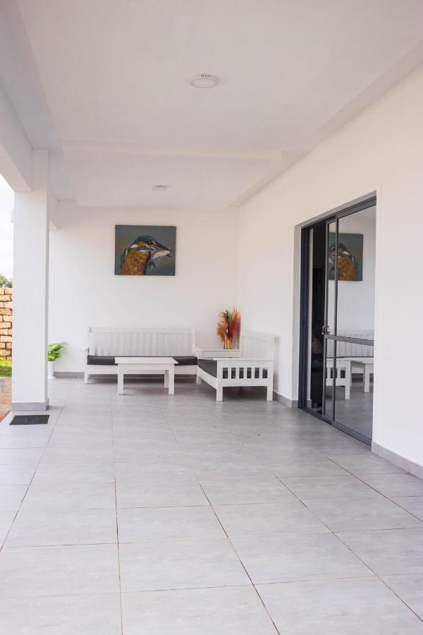 4 U Luxury Bungalows Diani Diani Beach Exterior foto